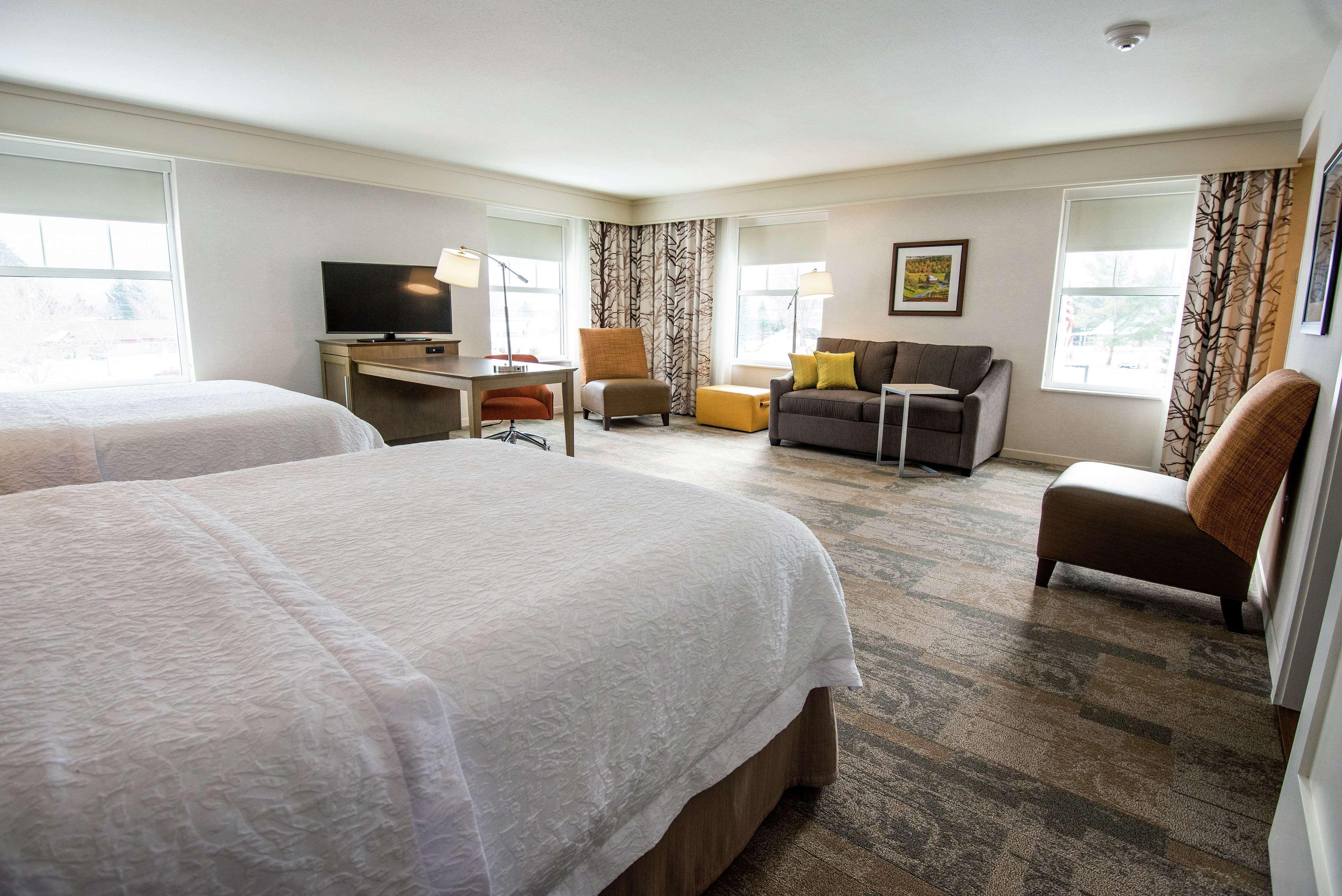Hampton Inn & Suites Manchester, Vt מראה חיצוני תמונה