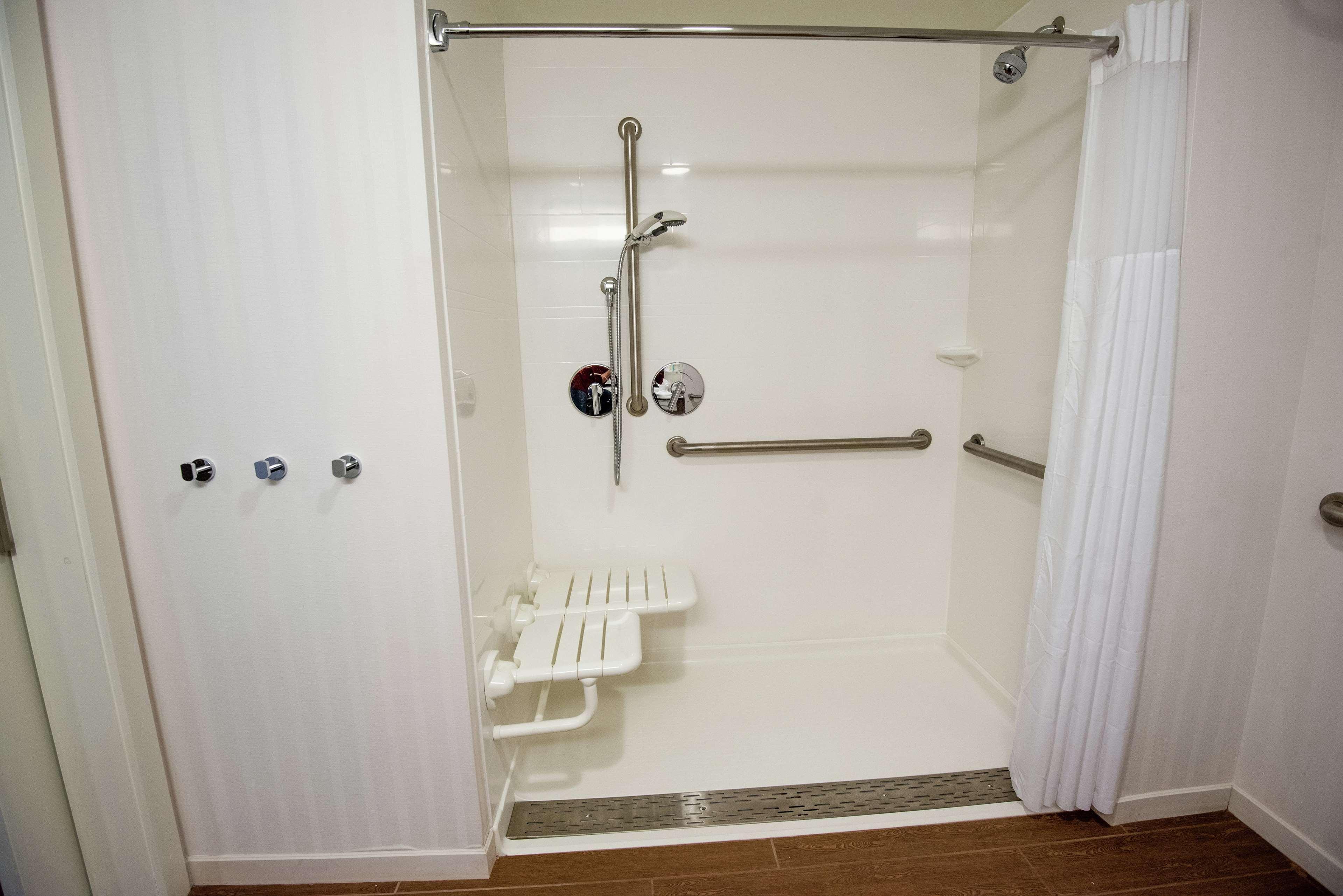 Hampton Inn & Suites Manchester, Vt מראה חיצוני תמונה