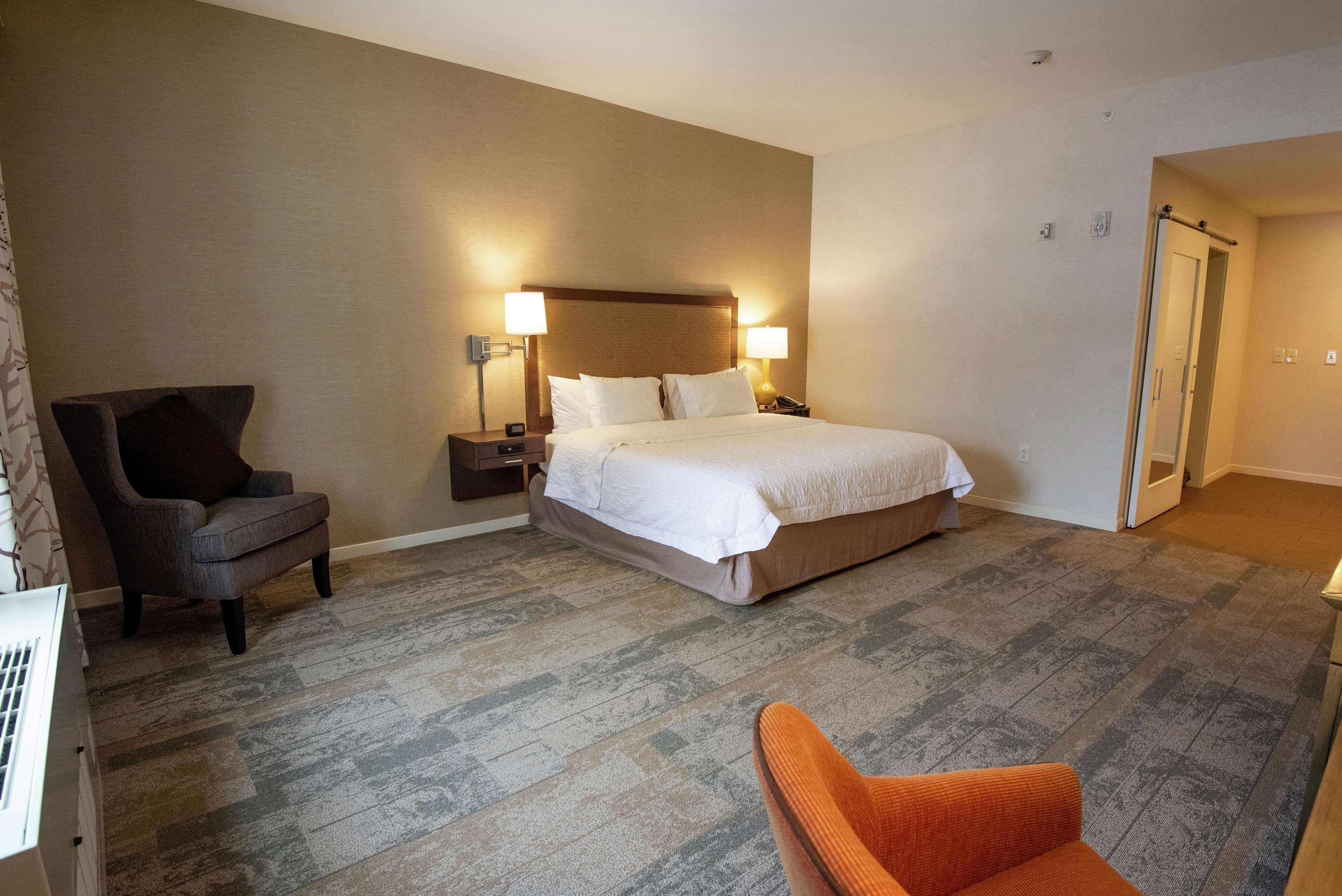 Hampton Inn & Suites Manchester, Vt מראה חיצוני תמונה