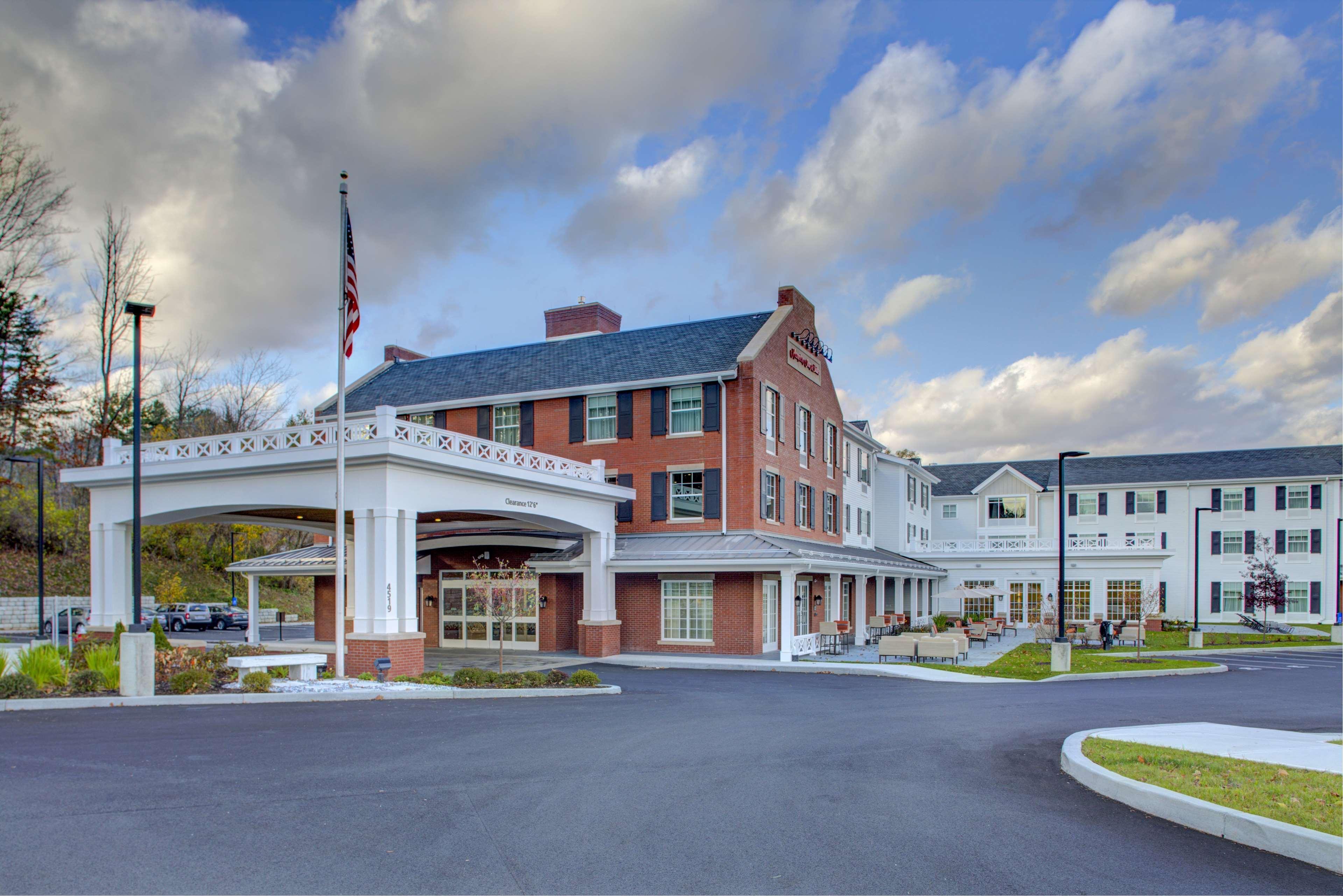 Hampton Inn & Suites Manchester, Vt מראה חיצוני תמונה