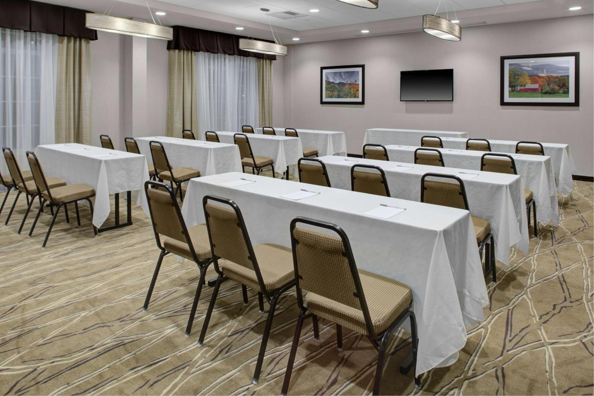 Hampton Inn & Suites Manchester, Vt מראה חיצוני תמונה