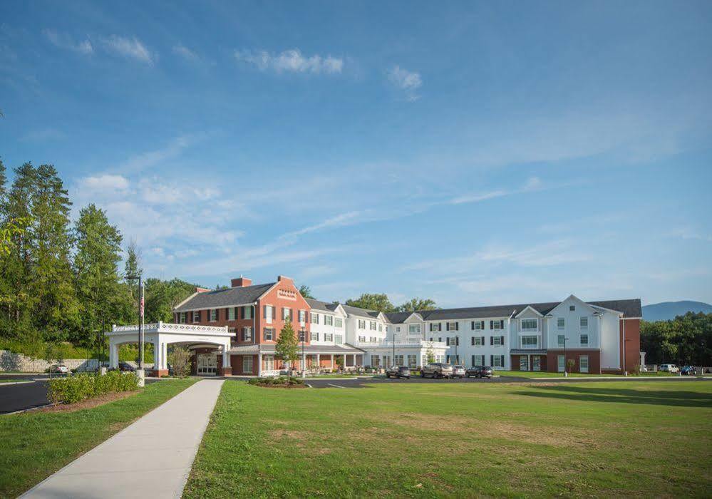 Hampton Inn & Suites Manchester, Vt מראה חיצוני תמונה