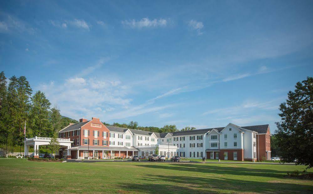 Hampton Inn & Suites Manchester, Vt מראה חיצוני תמונה