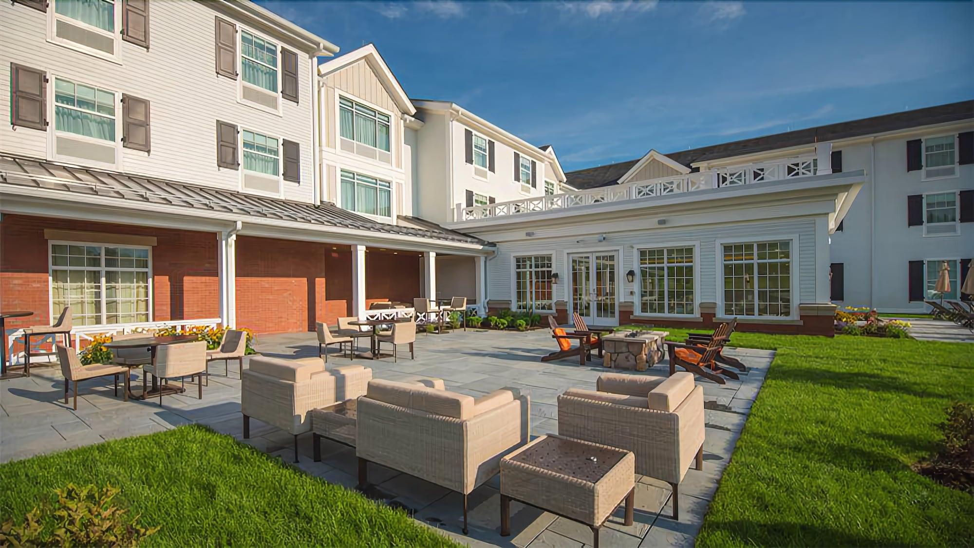 Hampton Inn & Suites Manchester, Vt מראה חיצוני תמונה